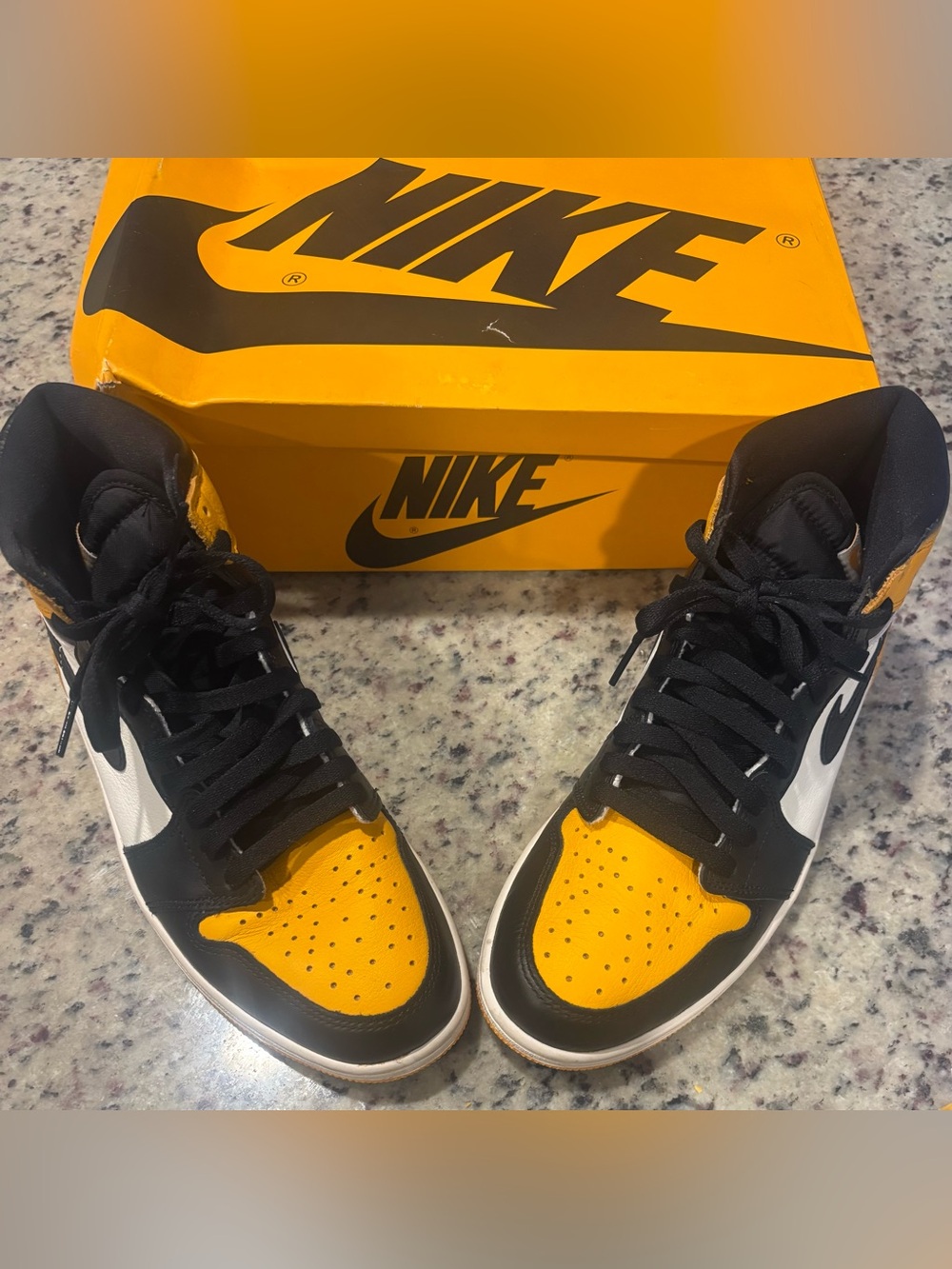 Nike Air Jordan 1 Retro High OG size 8.5